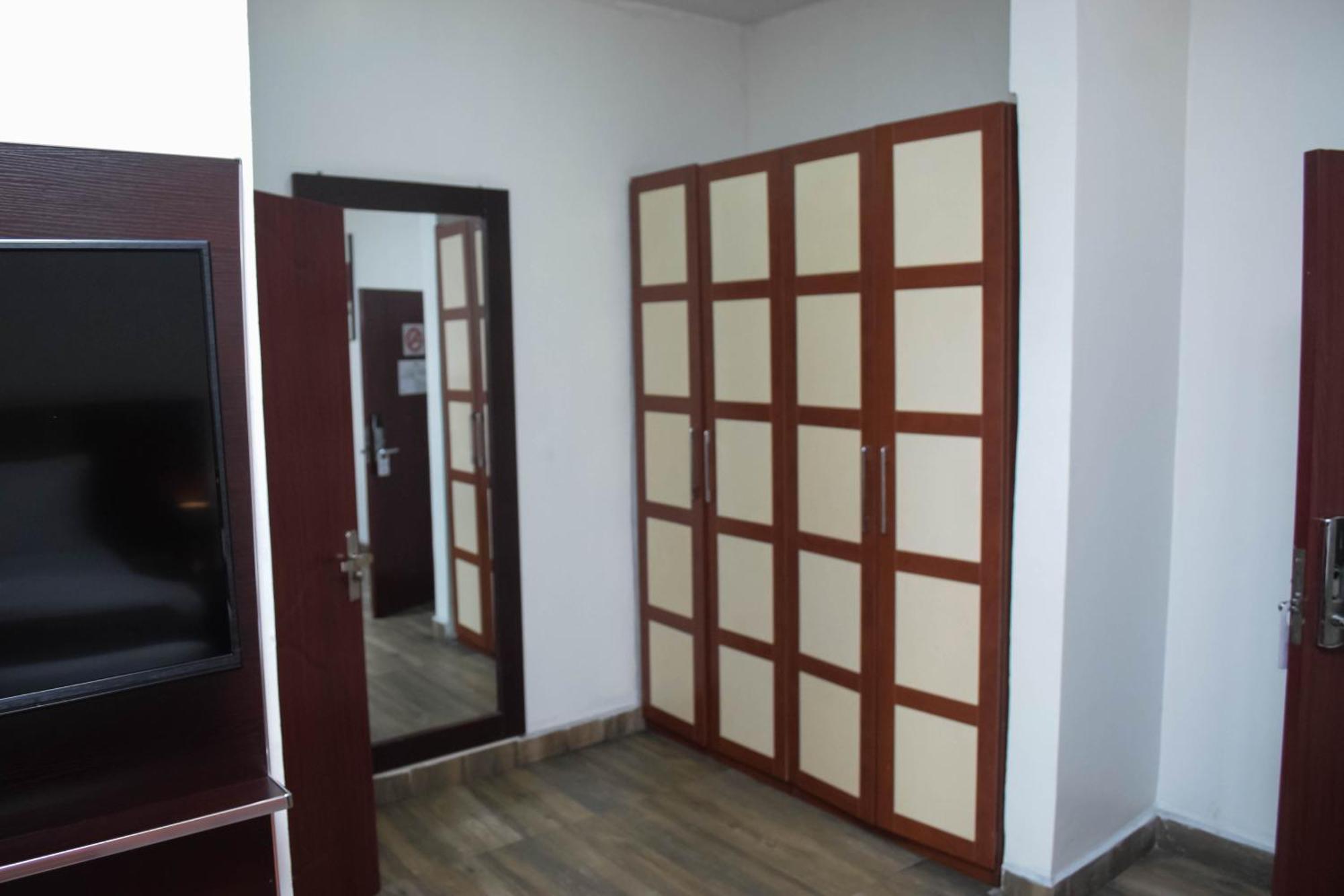 Golden Tulip Hotel -Gt31 Stadium Road Port Harcourt Exterior photo