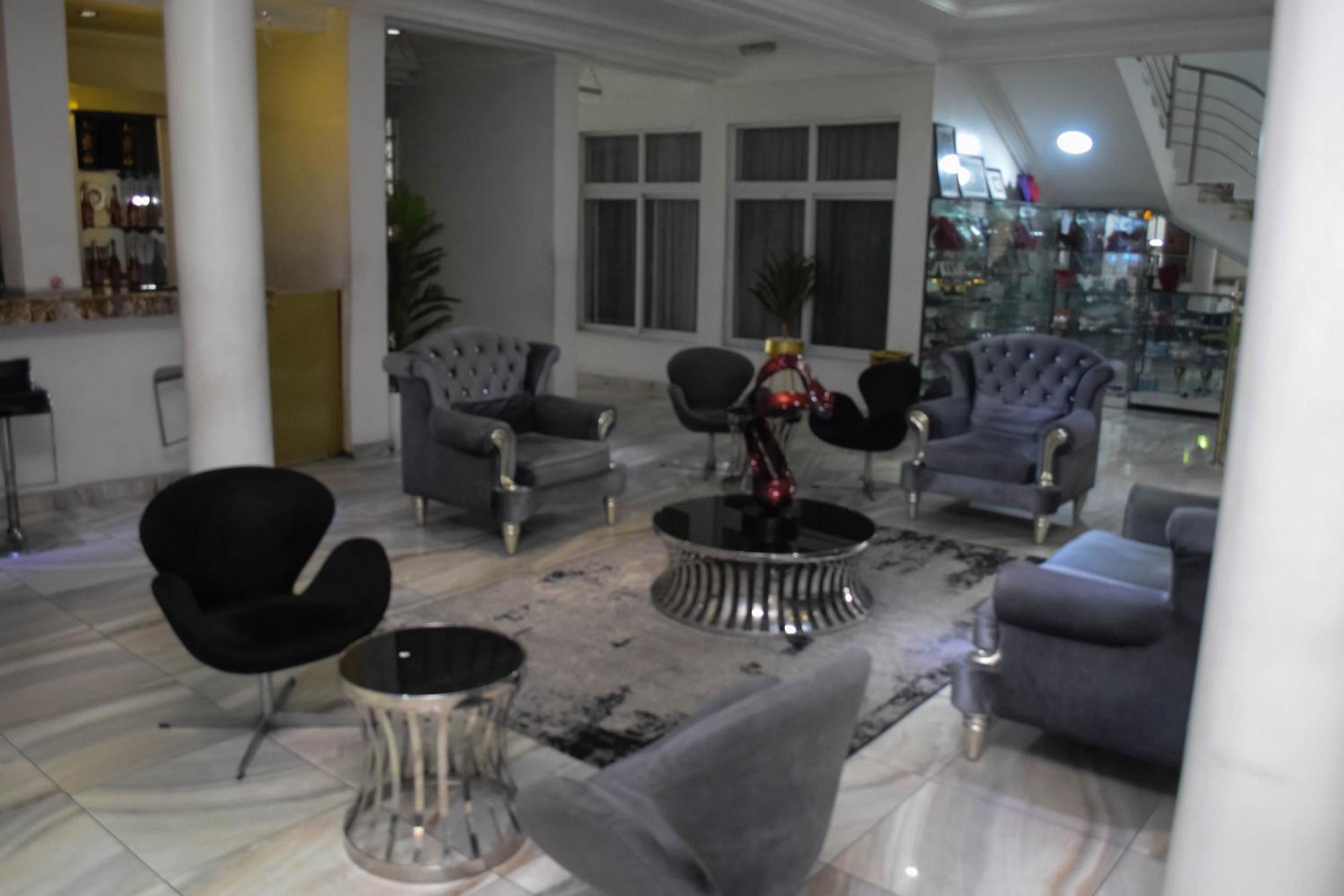 Golden Tulip Hotel -Gt31 Stadium Road Port Harcourt Exterior photo