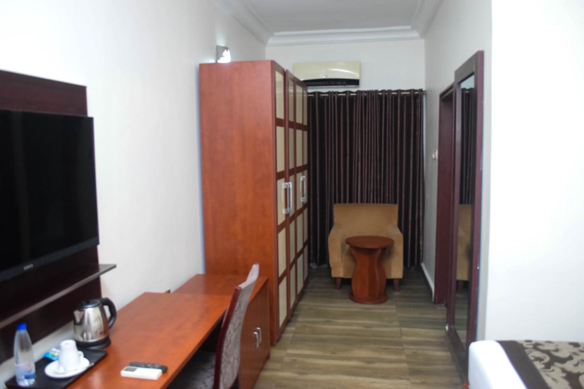 Golden Tulip Hotel -Gt31 Stadium Road Port Harcourt Exterior photo
