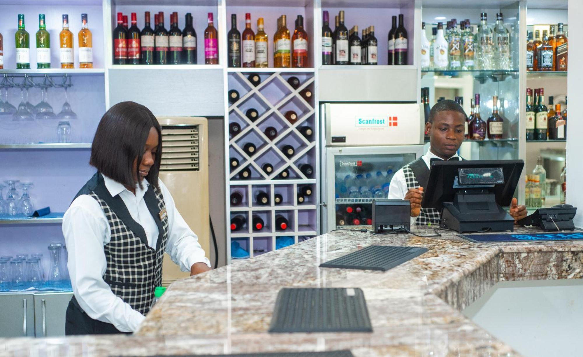 Golden Tulip Hotel -Gt31 Stadium Road Port Harcourt Exterior photo