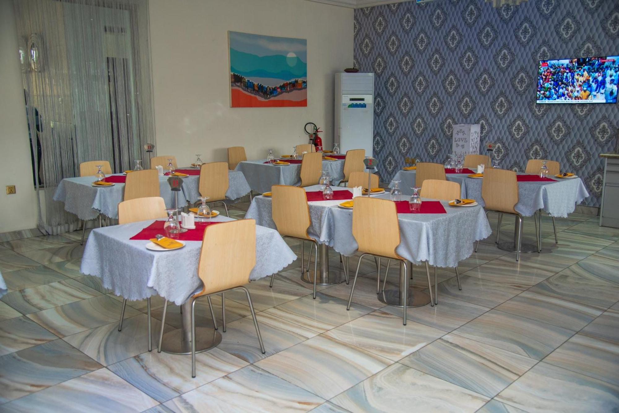 Golden Tulip Hotel -Gt31 Stadium Road Port Harcourt Exterior photo