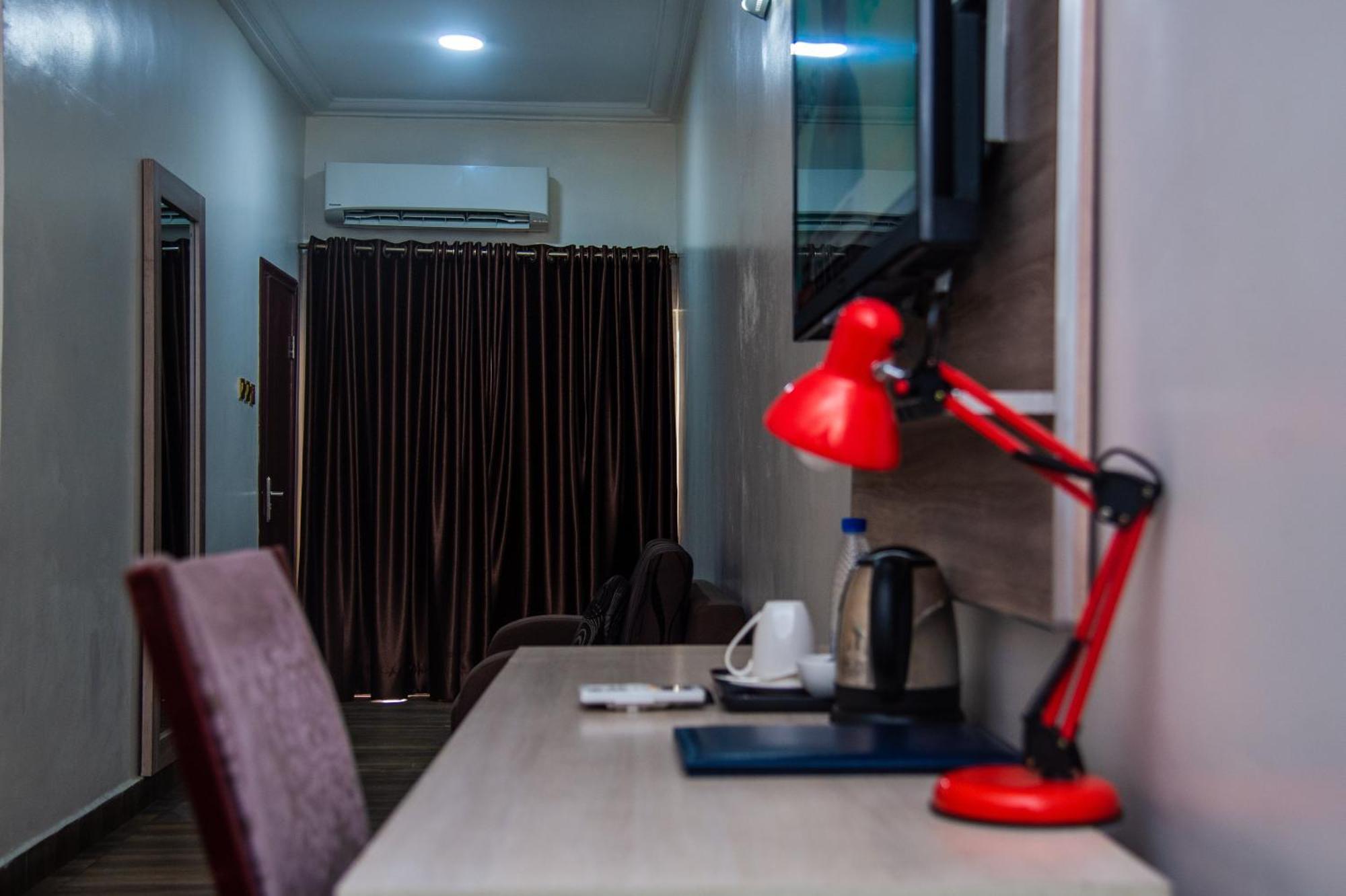Golden Tulip Hotel -Gt31 Stadium Road Port Harcourt Exterior photo